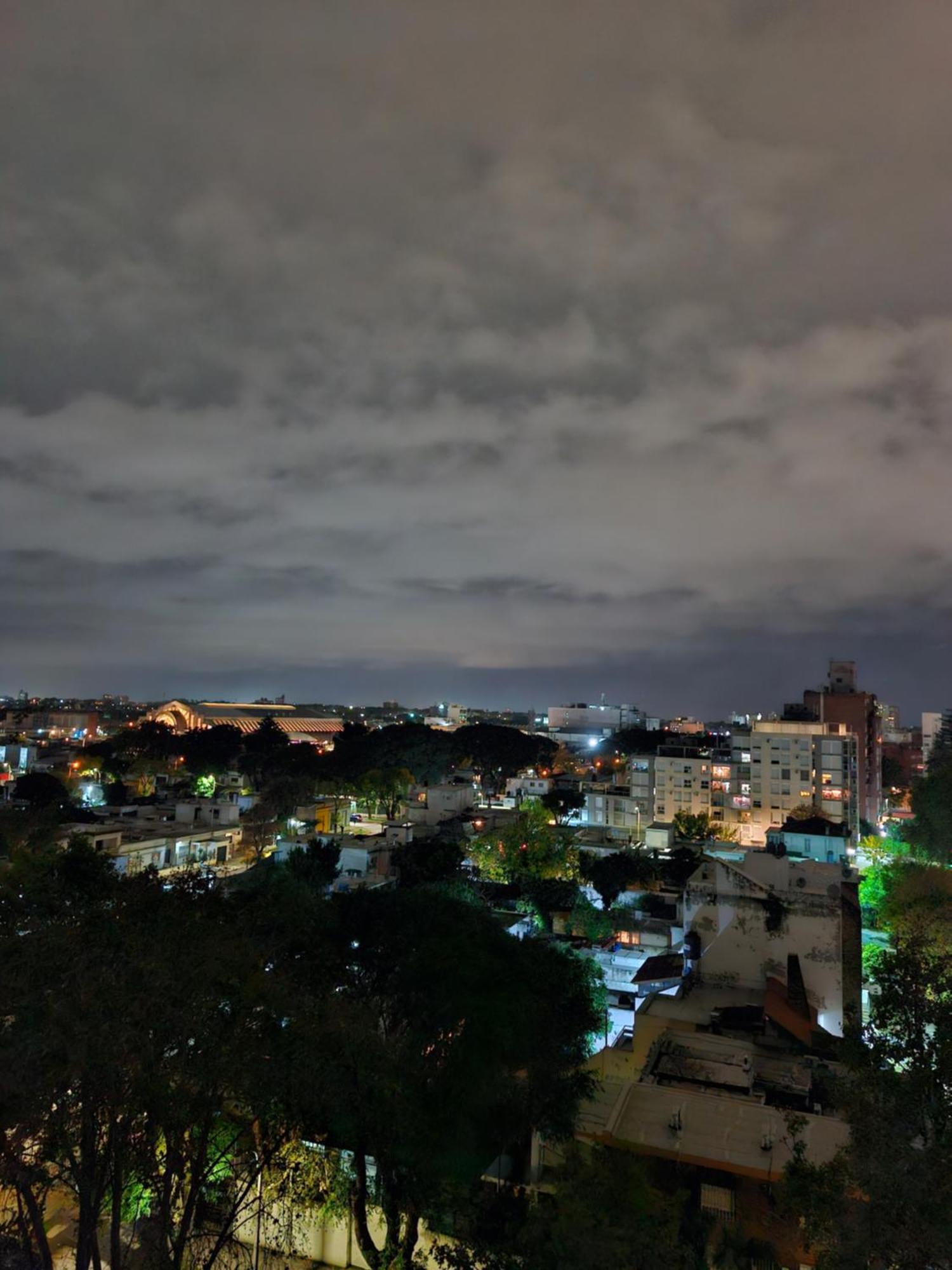 Nuevo, Opcion Parking, Hasta 5 Personas Montevideo